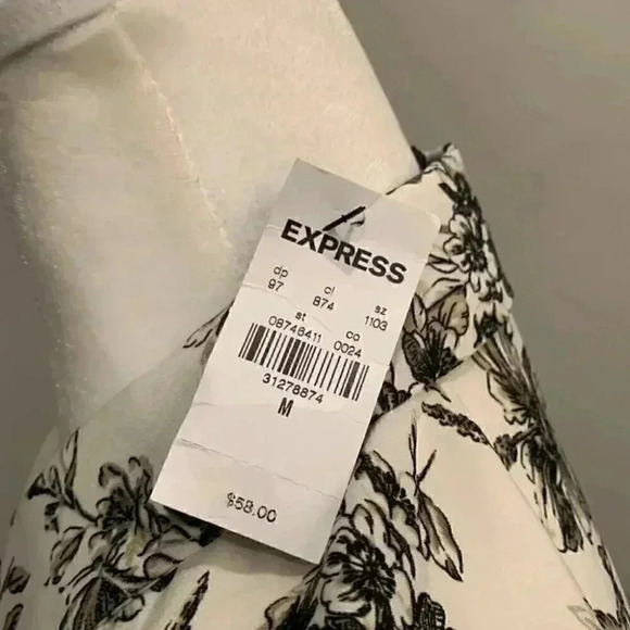 Express Floral Tunic - Picture 4 of 4